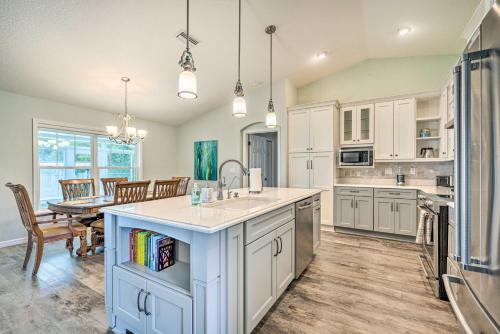 Modern Home on Rainbow River with Private Kayak Dock in Dunnellon, USA