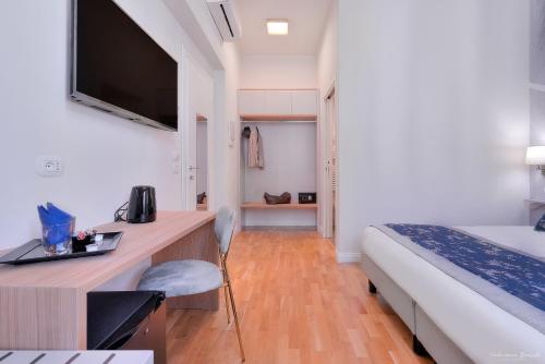 Hotel Cosmos - image 10
