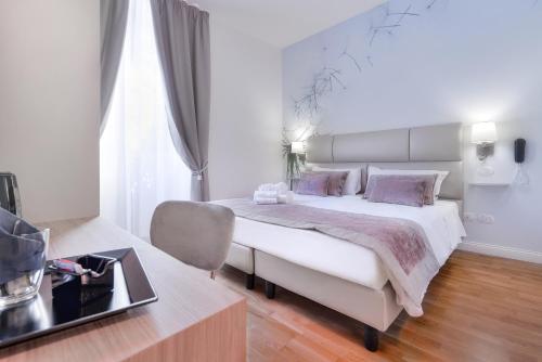 Hotel Cosmos - image 8
