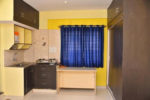 Keerthi Service Apartments