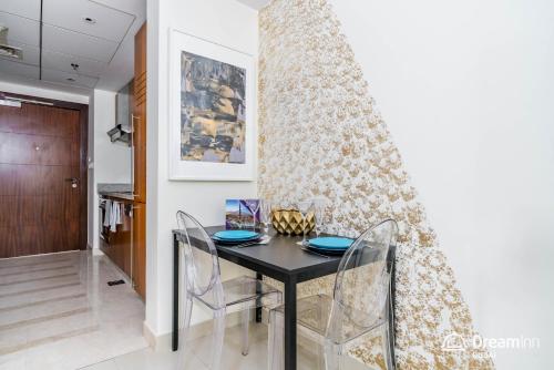 Dream Inn Apartments - Standpoint Tower - image 5