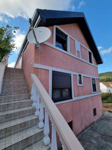 Дом для семейного отдыха в Утехе, Черногория