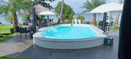 Swimming pool, Beachfront Pool Villa and Apartment near Than Mayom Waterfall