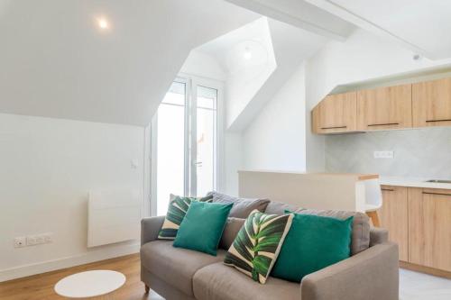 Guestroom, App301 Centre Ville a Lagny, 15min a Disneyland en voiture, 30min a Paris en voiture in Lagny-sur-Marne