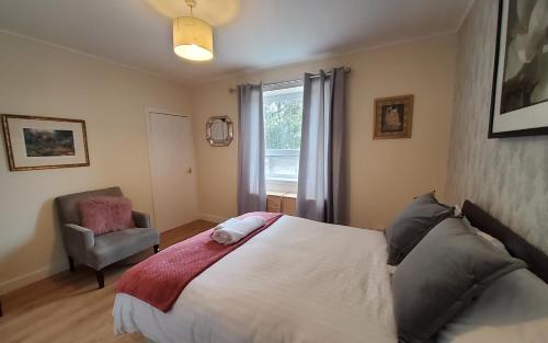 Sensational Stay Serviced Accommodation Aberdeen 4 Bedroom Apt - Bedford Road - image 7