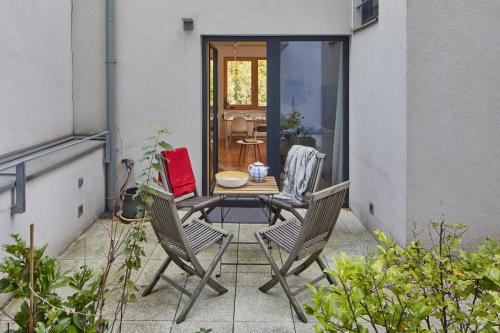 Prague Days - Two-bedroom Loft with 3 Terraces and Parking in Hip Žižkov - image 8