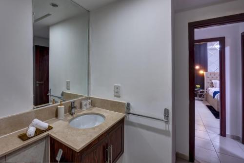 Durrani Homes - Modern Luxury Besides Burj Khalifa & Fountain View