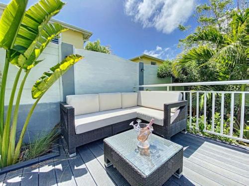 Villa Zandoli, walkable Orient Bay beach, private pool