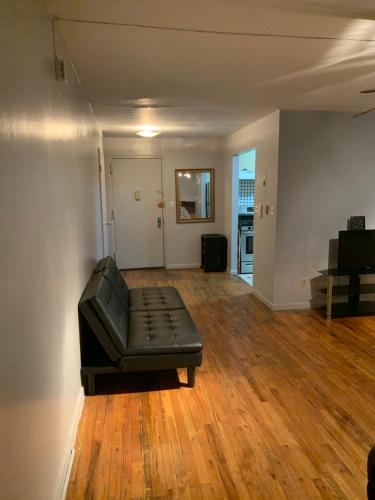Lovely one bedroom in the Bronx I - image 6