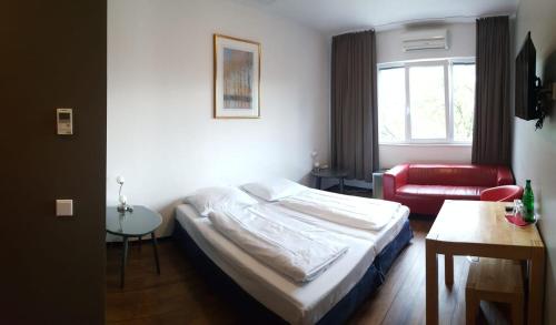 Art Rock Downtown Hotel - image 4