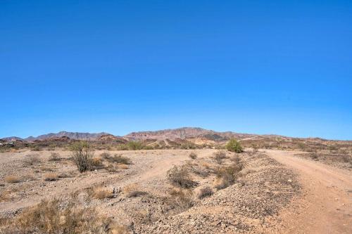 Lake Havasu City Home with Patio Pool and Spa! - image 2