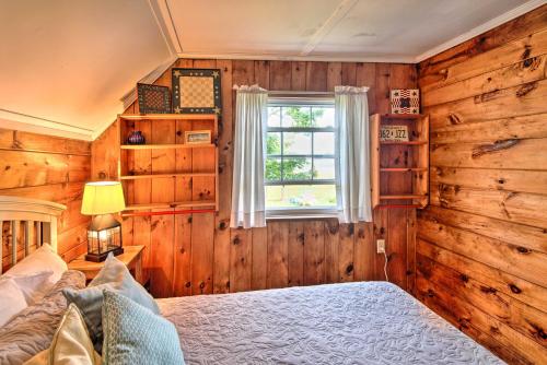 Charming Pine Point Cottage - 2 Blocks to Ocean!