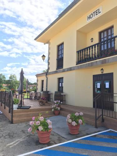 . Hotel Salldemar