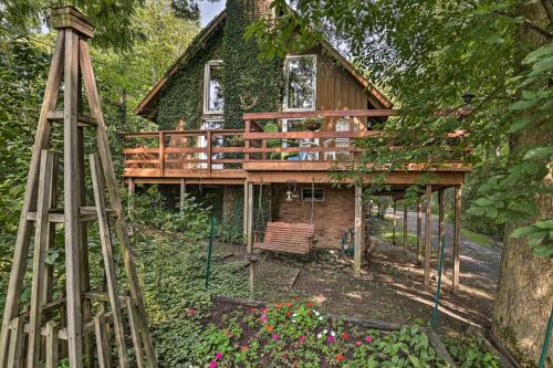 Serene Lodi Escape with Deck Boat Hike and Sip! - image 11