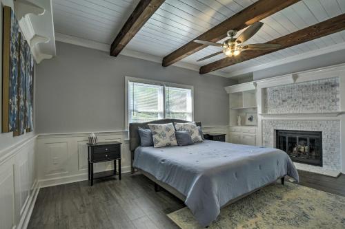 Charming Fayetteville House with Ideal Location - image 5