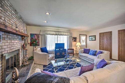 Harrisburg Home with Deck 12 Mi to Hersheypark - image 2