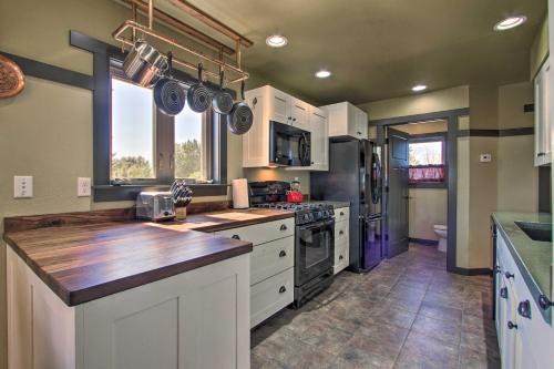 Pet-Friendly Choteau Townhome with Gas Grill! - image 4