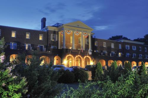 Hotels Near Virginia Safari Park In Natural Bridge Triphobo Natural Bridge Historic Hotel And Conference Center