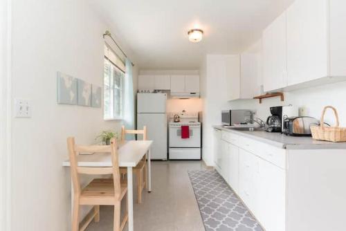 Cozy, Convenient, Centrally located apartment - Apartment - Kent
