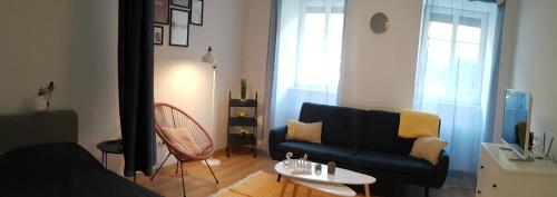 A charming little flat just above Szechenyi Square