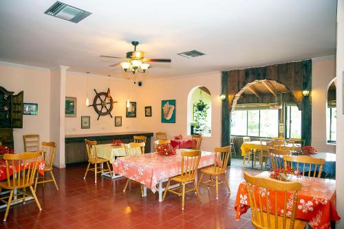 Facilities, Orange Hill Beach Inn in Nassau