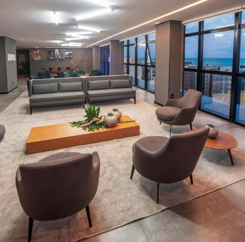 Flat com piscina e vista pro mar em Ponta Verde AL