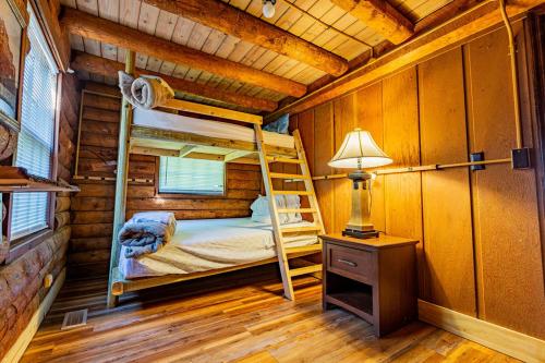 Authentic log Cabin mins from chatts best sites - image 8