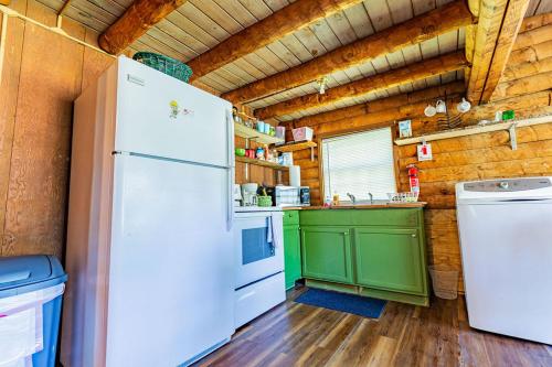 Authentic log Cabin mins from chatts best sites - image 9