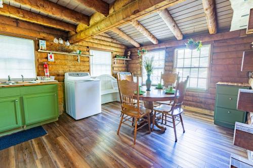 Authentic log Cabin mins from chatts best sites - image 12