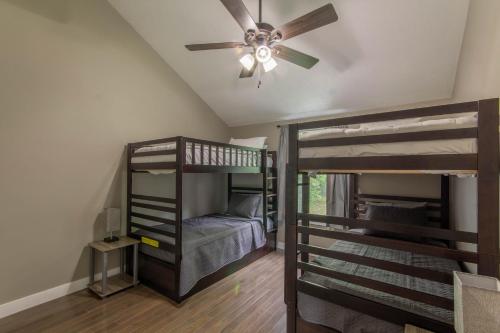 19th Green Luxury Rental on Wellesley Island