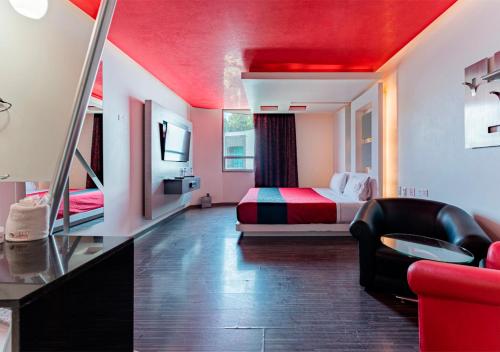 Auto Hotel Puente Grande