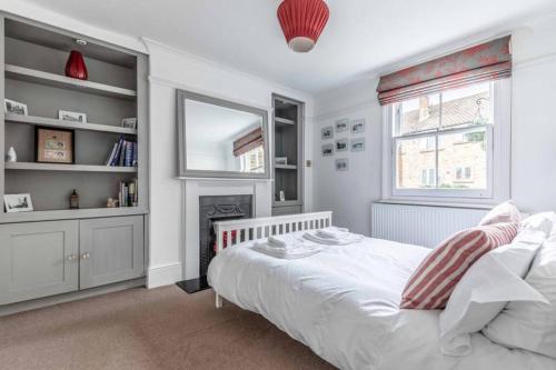 Windsor Town Centre Victorian townhouse sleeps 6, Windsor (Foto 9)