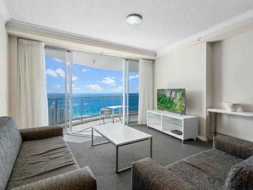 Two-Bedroom Apartment with Ocean View (High Floor) image 3