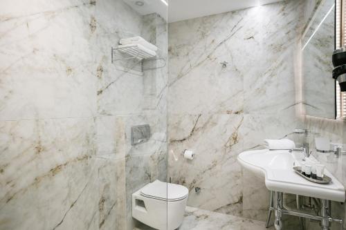 Alley Boutique Hotel and Spa - image 12