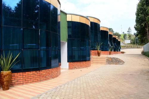 Išorė, Chimpanzee Lodge in Cyangugu
