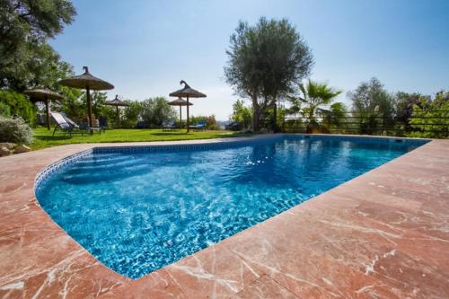 2 bedrooms house with shared pool enclosed garden and wifi at Petra