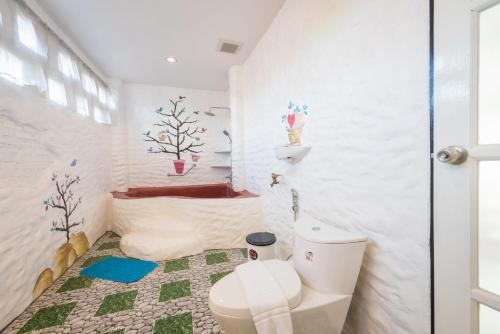 room detail thumbnail 2