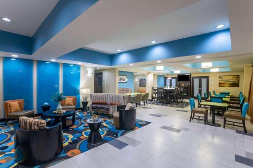 La Quinta by Wyndham Oxford - Anniston