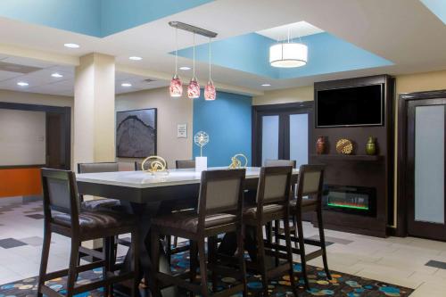 La Quinta by Wyndham Oxford - Anniston