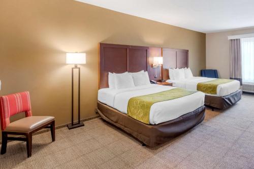 Queen Suite with Two Queen Beds - Non-Smoking