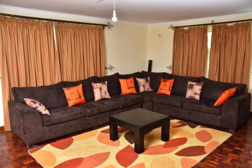 4 Bedroom Bungalow at Greenpark Estate Sundowner Hotel, Athi River