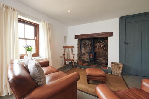 Wildhaven- Idylic rural farmhouse with log burner and countryside views