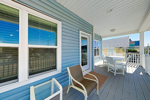 Exceptional Vacation Home in Carolina Beach home - image 2