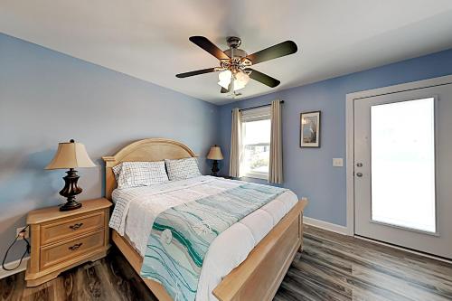 Exceptional Vacation Home in Carolina Beach home - image 11