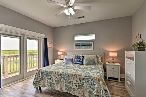 Family-Friendly Galveston Home - Deck and Patio - image 10