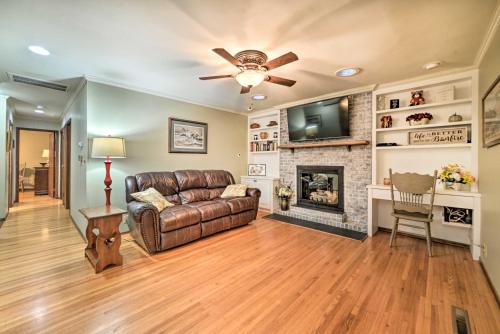 Charming Lakefront Home with Grill and Fire Pit! in New Concord, USA