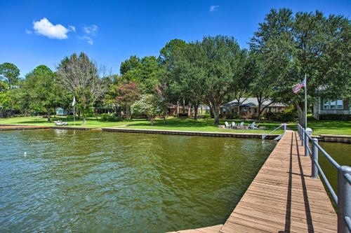 Idyllic Remodeled Lakefront Retreat with Fire Pit!