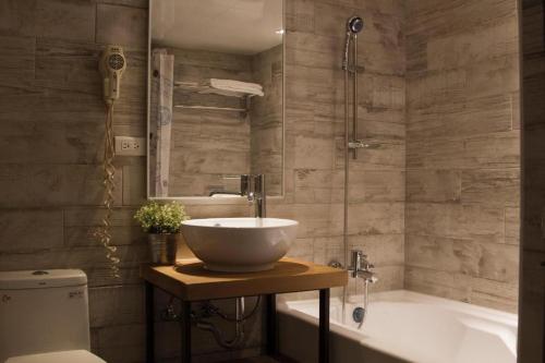 Bathroom, Artch Inn in Yilan