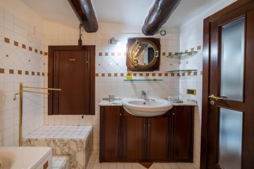 Apartment image 10