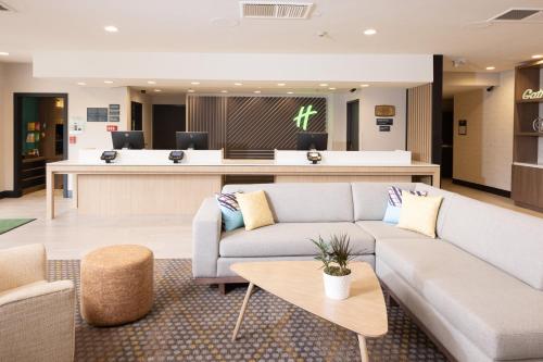 Holiday Inn Santa Ana-Orange County Airport, an IHG Hotel